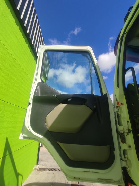 RENAULT PREMIUM DISTRIBUTION *