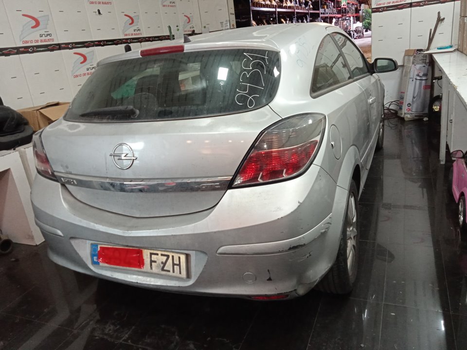 OPEL ASTRA GTC Cosmo Motor 1,7 Ltr. - 74 kW 16V CDTI