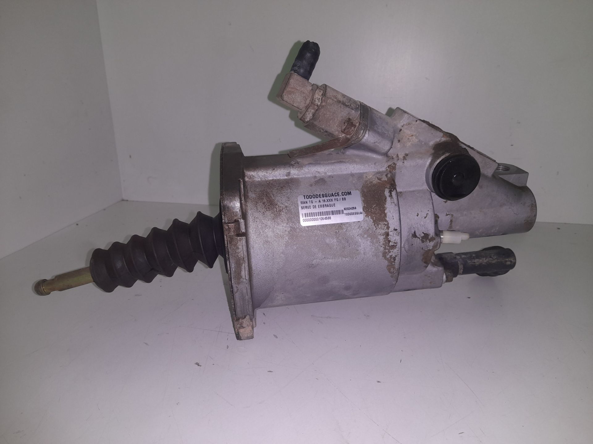 SERVO DE EMBRAGUE MAN TG - A 18.XXX FG / BB               (E3/E4) L