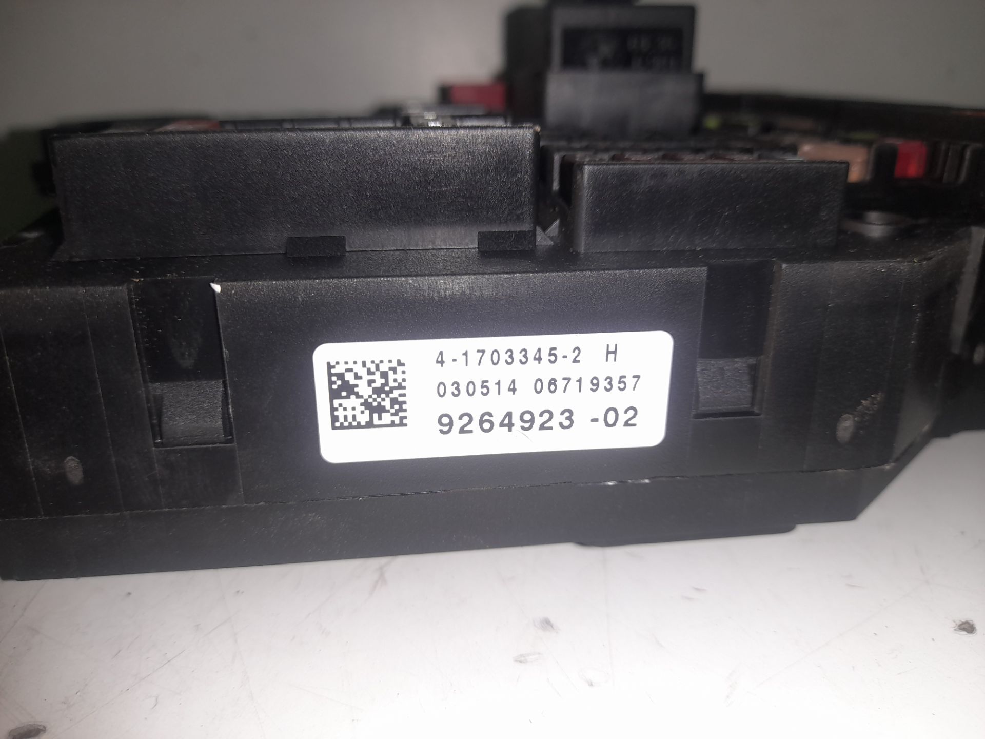 CAJA RELES / FUSIBLES BMW SERIE 5 LIM. (F10) 520d xDrive