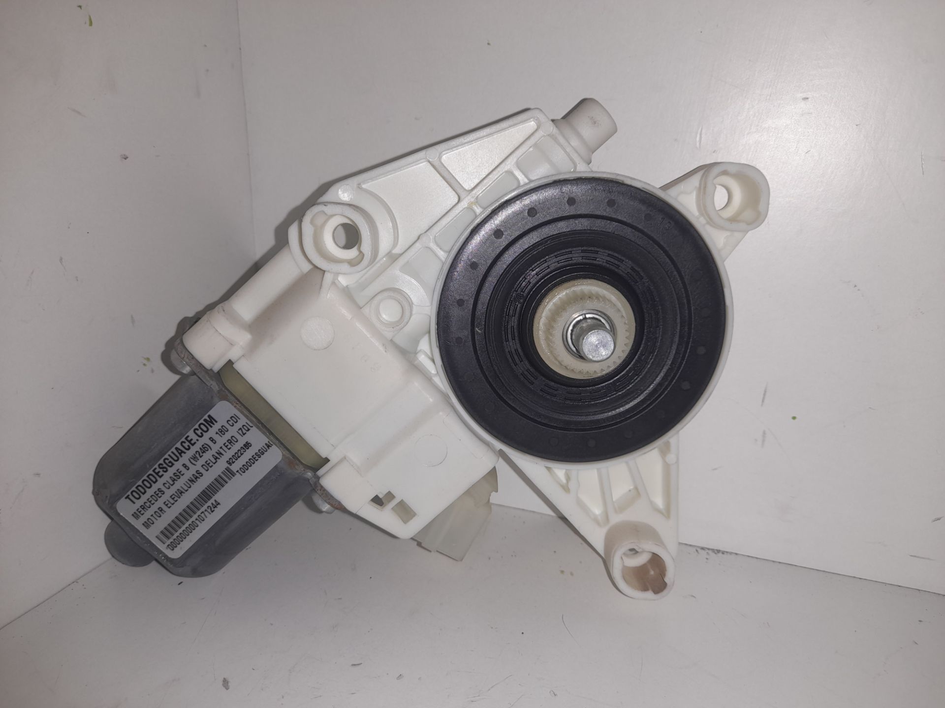 MOTOR ELEVALUNAS DELANTERO IZQUIERDO