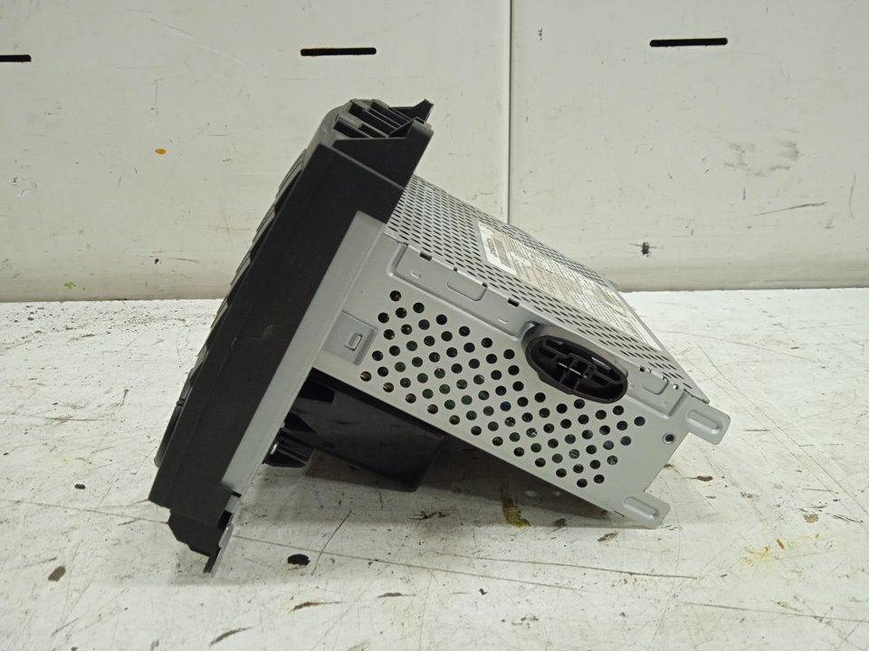 SISTEMA AUDIO / RADIO CD MERCEDES-BENZ SPRINTERII COMBI (DESDE 01.06) 311 / 313 / 314 / 316 CDI (906.731/733/735)