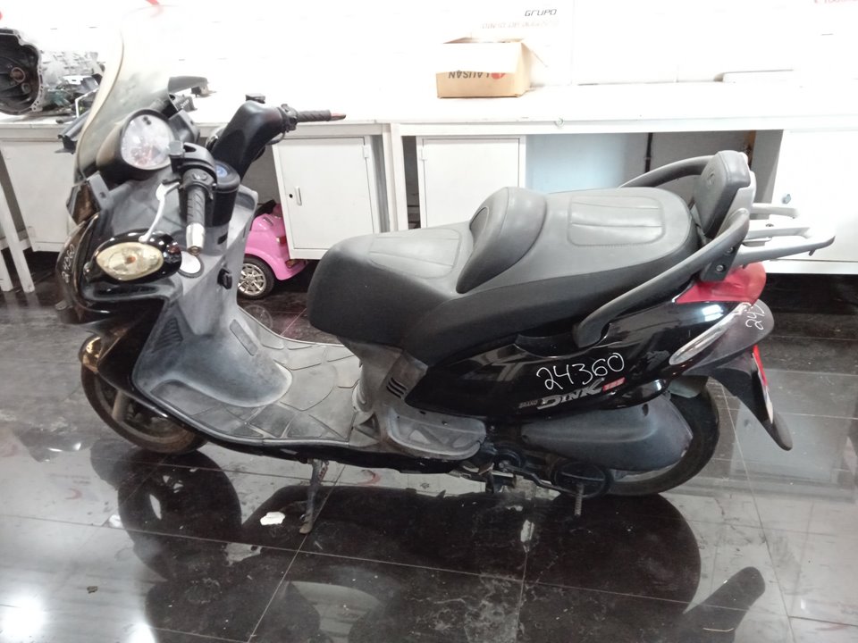 KYMCO G-DINK 125 Grand Dink 125i Motor 125 cm3 - 8,7 kW