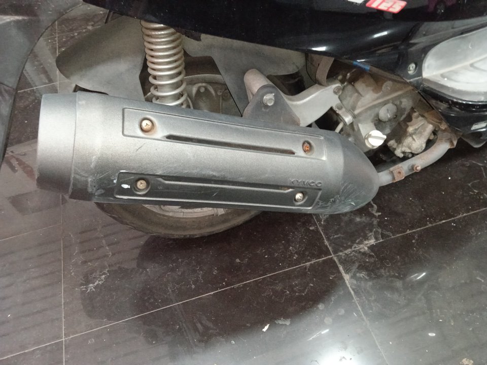 KYMCO G-DINK 125 Grand Dink 125i Motor 125 cm3 - 8,7 kW