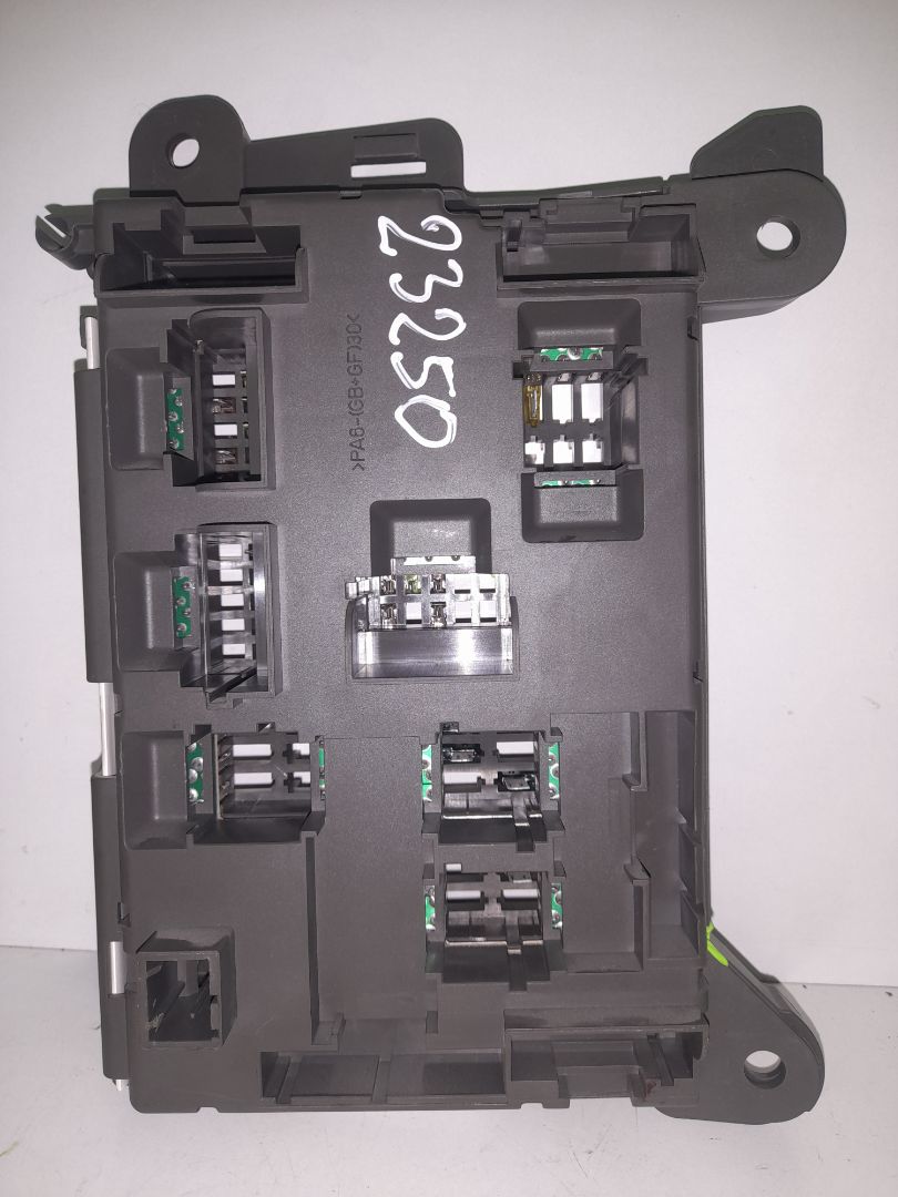 CAJA RELES / FUSIBLES BMW X5 (E70) xDrive30d