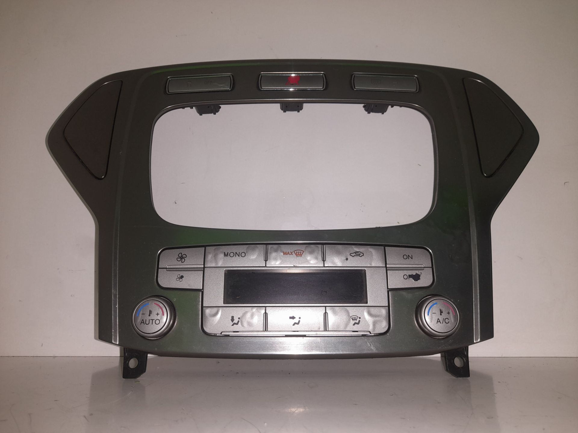 MANDO CLIMATIZADOR FORD MONDEO BER. (CA2) Ghia