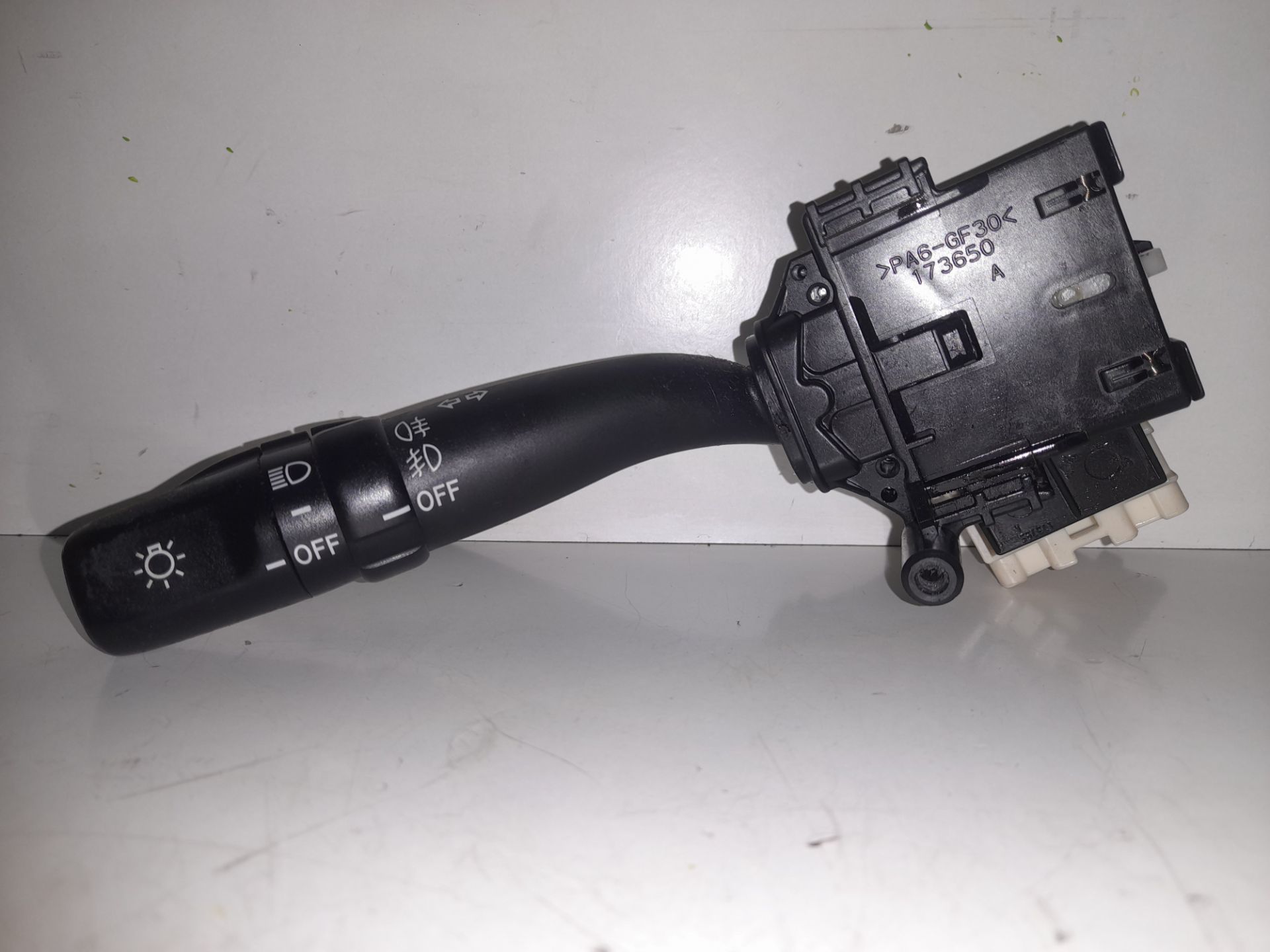 MANDO INTERMITENTES Y LUCES TOYOTA COROLLA VERSO (R1) 2.2 D-4D Luna
