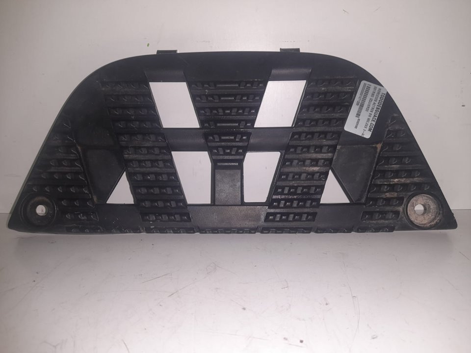 ESTRIBO IZQUIERDO MERCEDES ACTROS BM 963.XXX 3-ACHSER 25XX 6x2 SZM L BigSpace   |   06.12 - 12.19