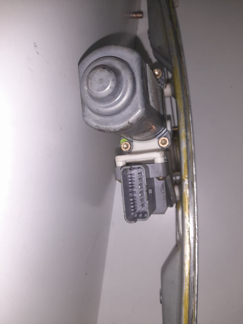 ELEVALUNAS TRASERO DERECHO foto 3