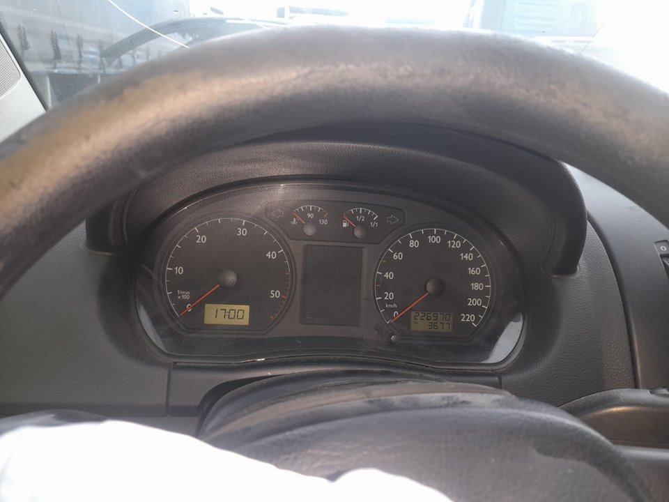 VOLKSWAGEN POLO (9N1) *