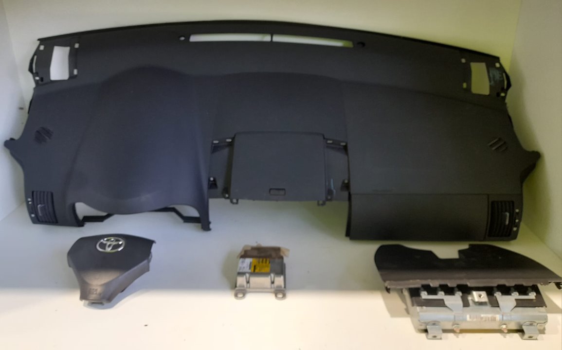 KIT AIRBAG TOYOTA COROLLA VERSO (R1) 2.2 D-4D Luna