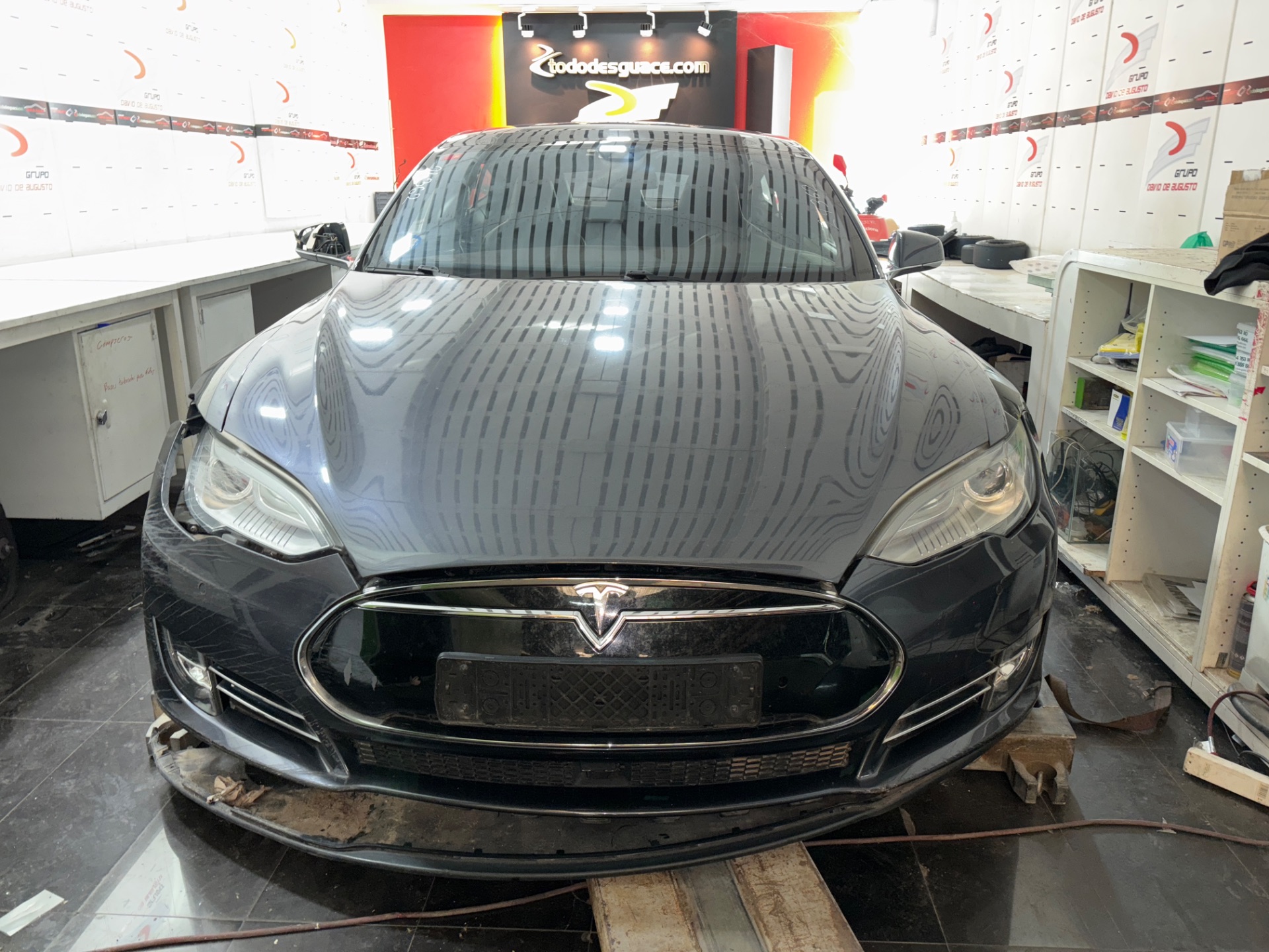 ACUMULADOR VACIO TESLA MODEL S Basis