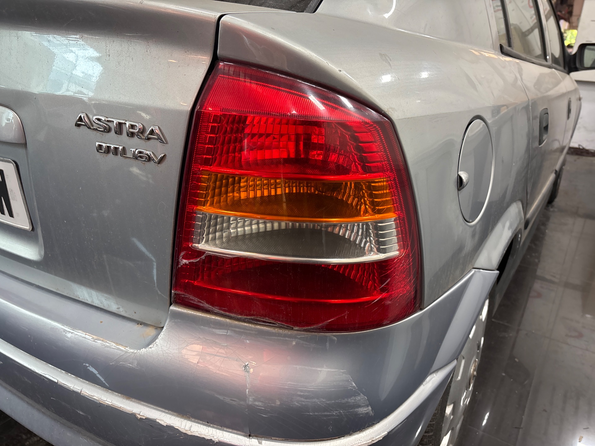 OPEL ASTRA G BERLINA Club Motor 2,0 Ltr. - 74 kW DTI