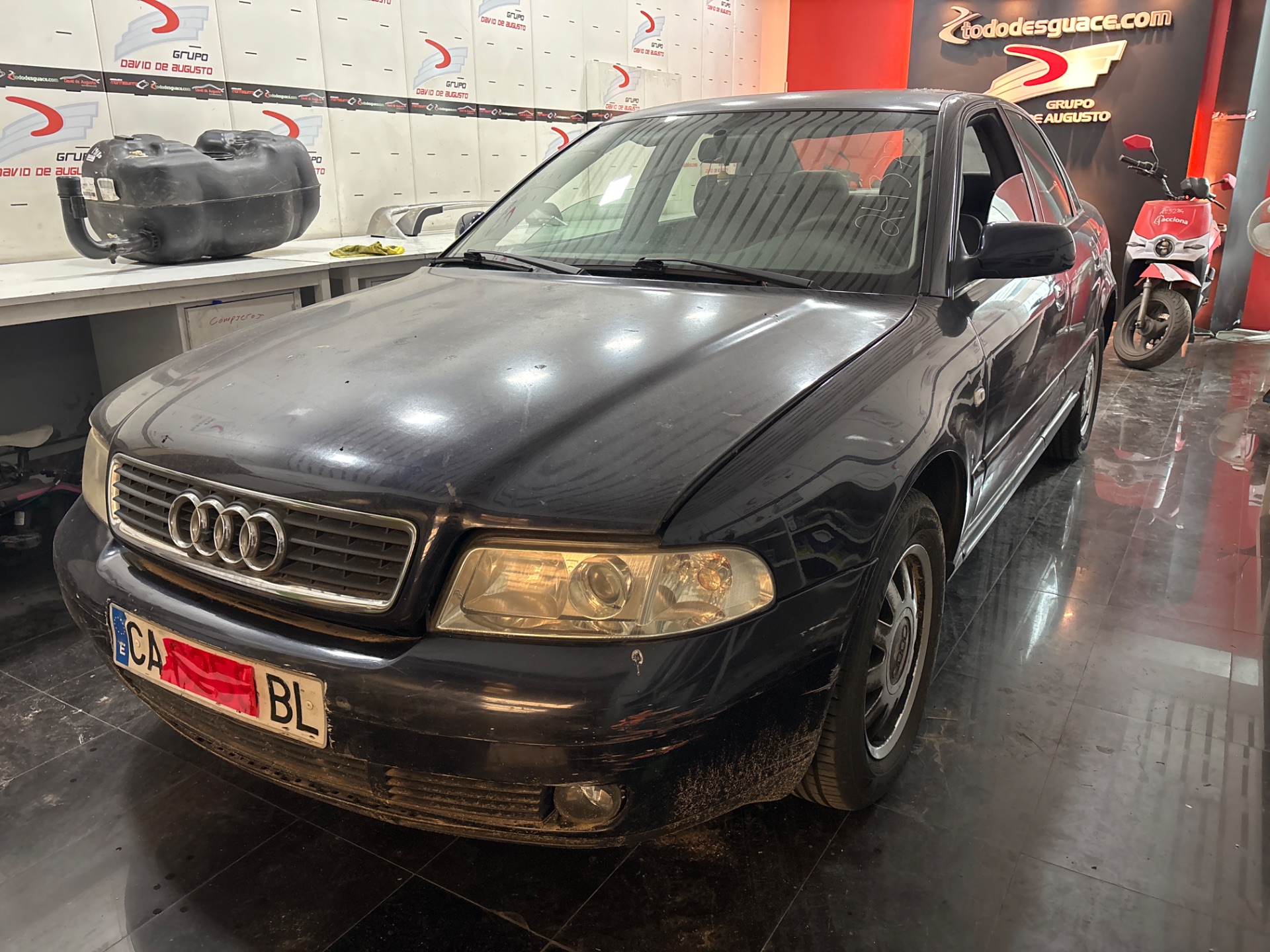 AUDI A4 BERLINA (B5) 1.8 Motor 1,8 Ltr. - 92 kW 20V