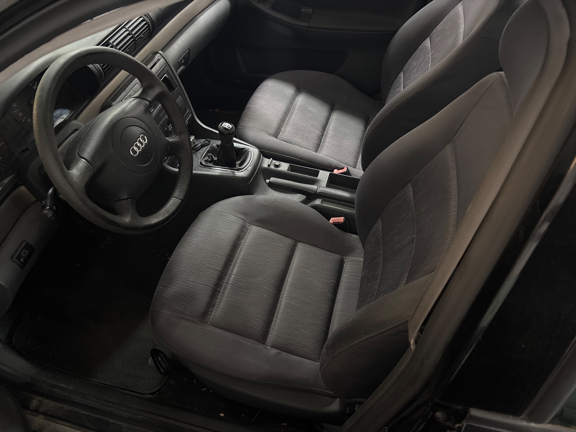 AUDI A4 BERLINA (B5) 1.8 Motor 1,8 Ltr. - 92 kW 20V