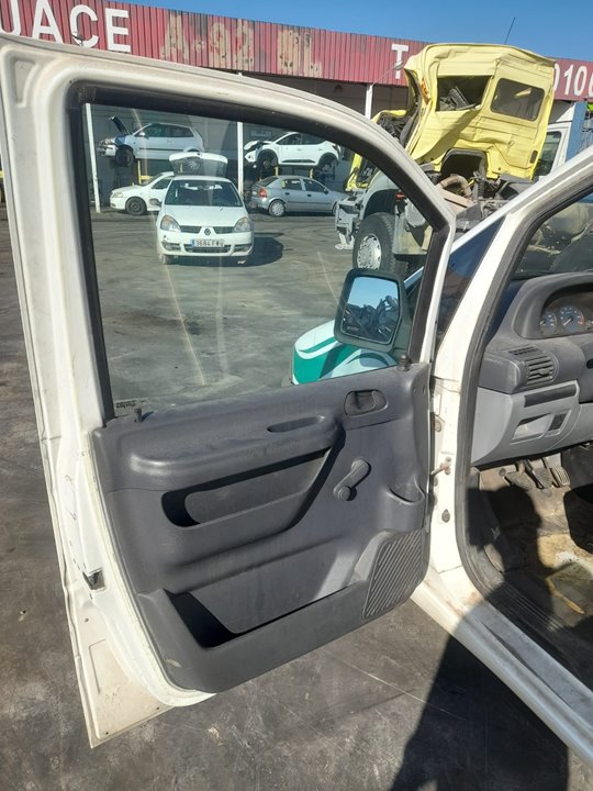 PEUGEOT EXPERT KOMBI *