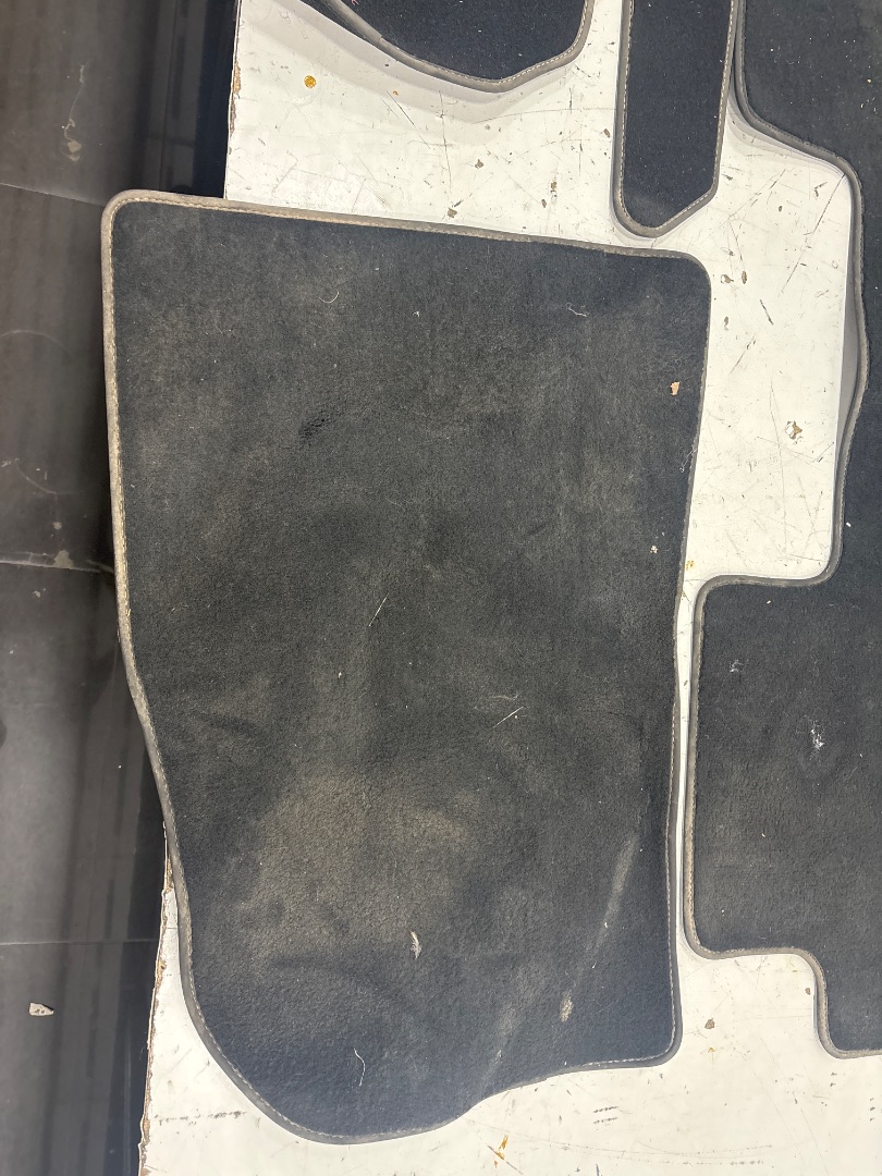JUEGO ALFOMBRILLAS TESLA MODEL 3 BEV LONG RANGE AWD