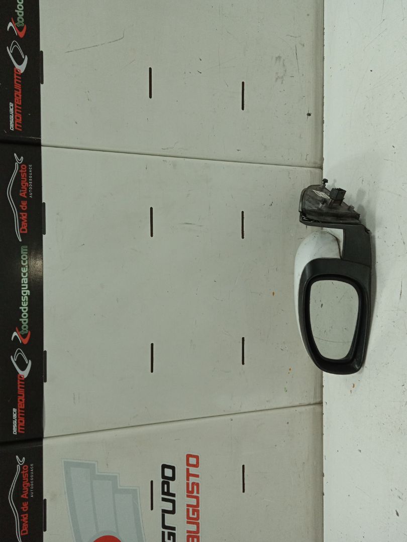 RETROVISOR IZQUIERDO