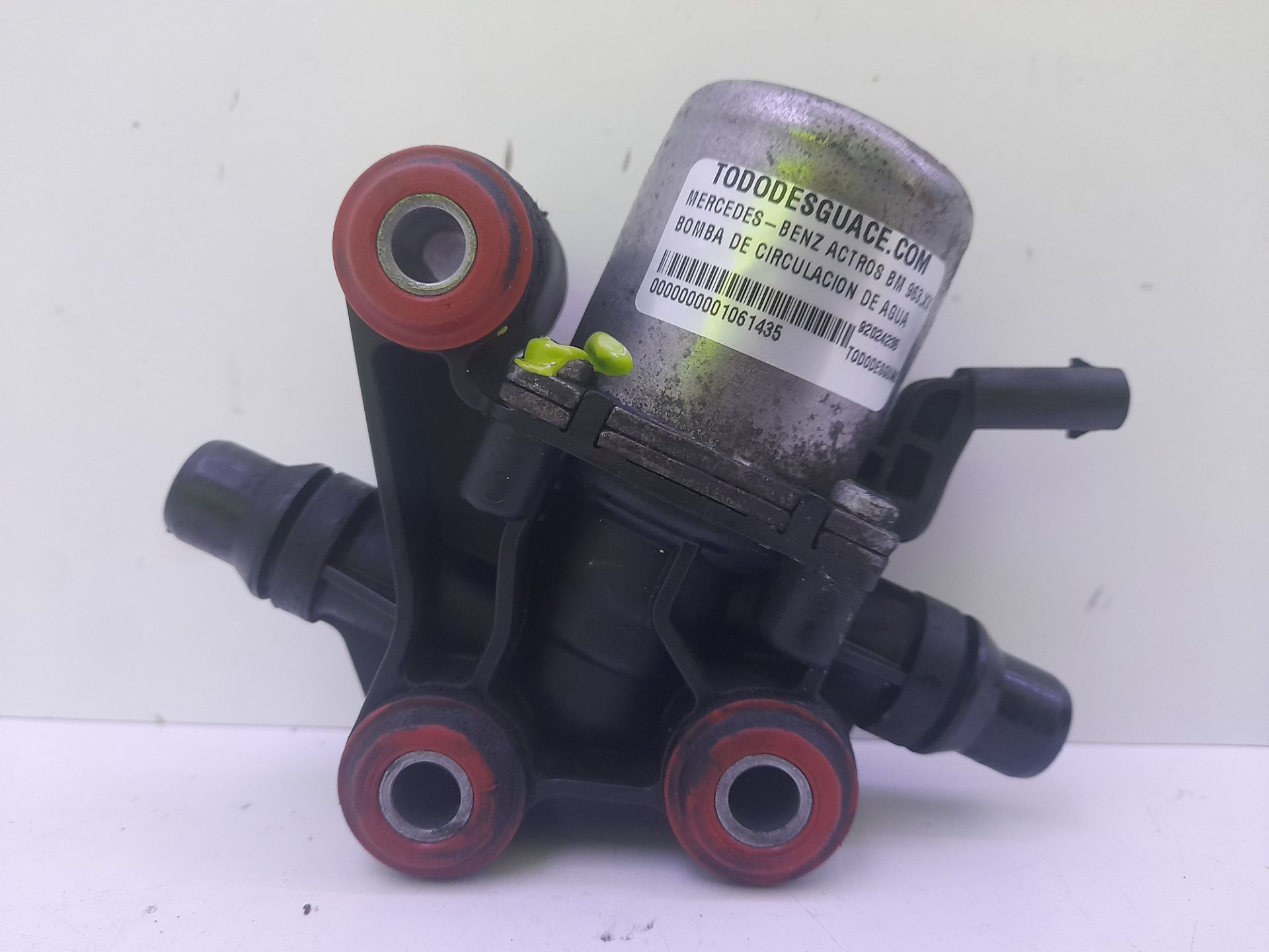 BOMBA DE CIRCULACION DE AGUA MERCEDES-BENZ ACTROS BM 963.XXX 2-ACHSER 18XX 4x2 Fahrgestell L ClassicSpace