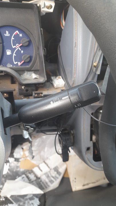 MITSUBISHI CANTER 4.05 -> Plataforma 35 Cabina doble (Comfort) Motor 3,0 Ltr. - 92 kW Diesel