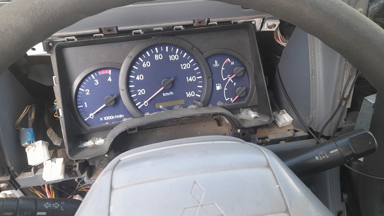 MITSUBISHI CANTER 4.05 -> Plataforma 35 Cabina doble (Comfort) Motor 3,0 Ltr. - 92 kW Diesel
