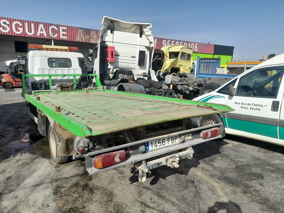 MITSUBISHI CANTER 4.05 -> Plataforma 35 Cabina doble (Comfort) Motor 3,0 Ltr. - 92 kW Diesel