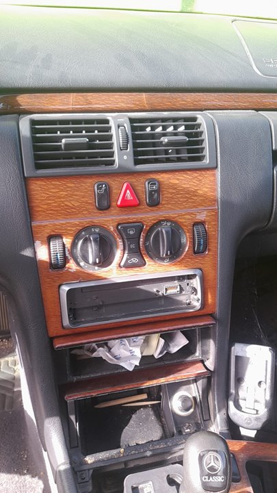 MERCEDES-BENZ CLASE E (W210) BERLINA *