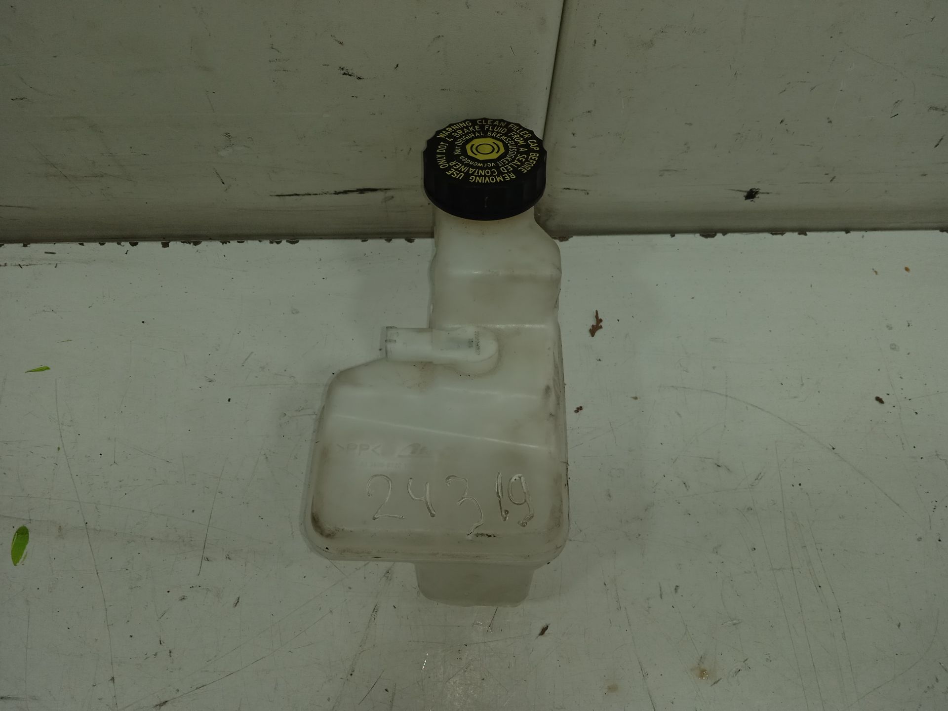 BOTE LIQUIDO FRENO TOYOTA YARIS (XP21) S-EDITION