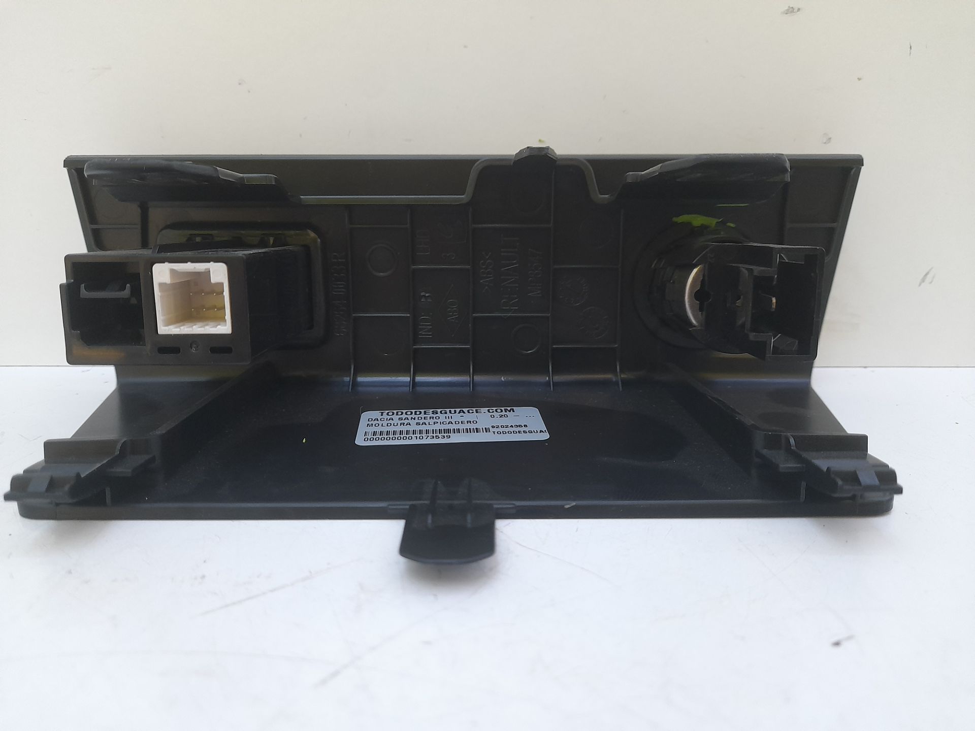 MOLDURA SALPICADERO DACIA SANDERO III *
