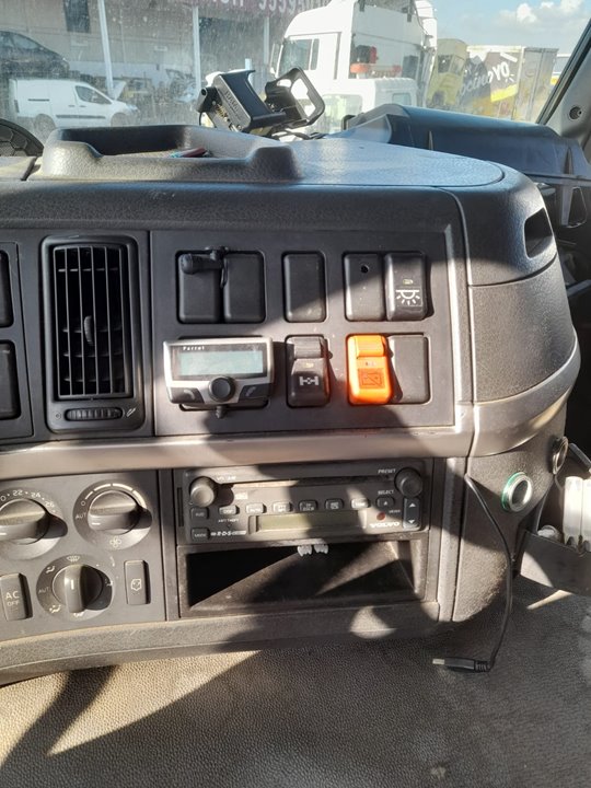 VOLVO FM 12 2002 -> * D12D420 foto 9