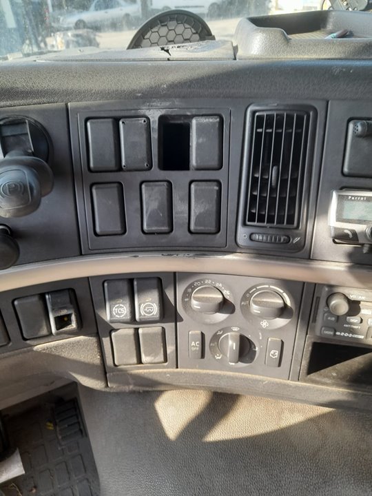 VOLVO FM 12 2002 -> * D12D420 foto 11