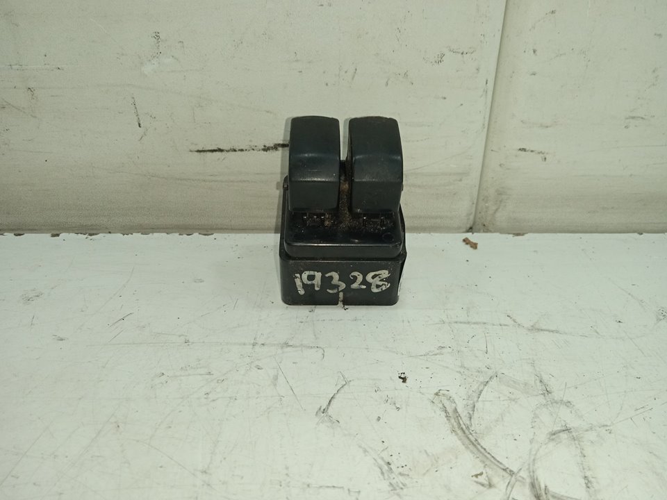 MANDO ELEVALUNAS DELANTERO IZQUIERDO foto 2
