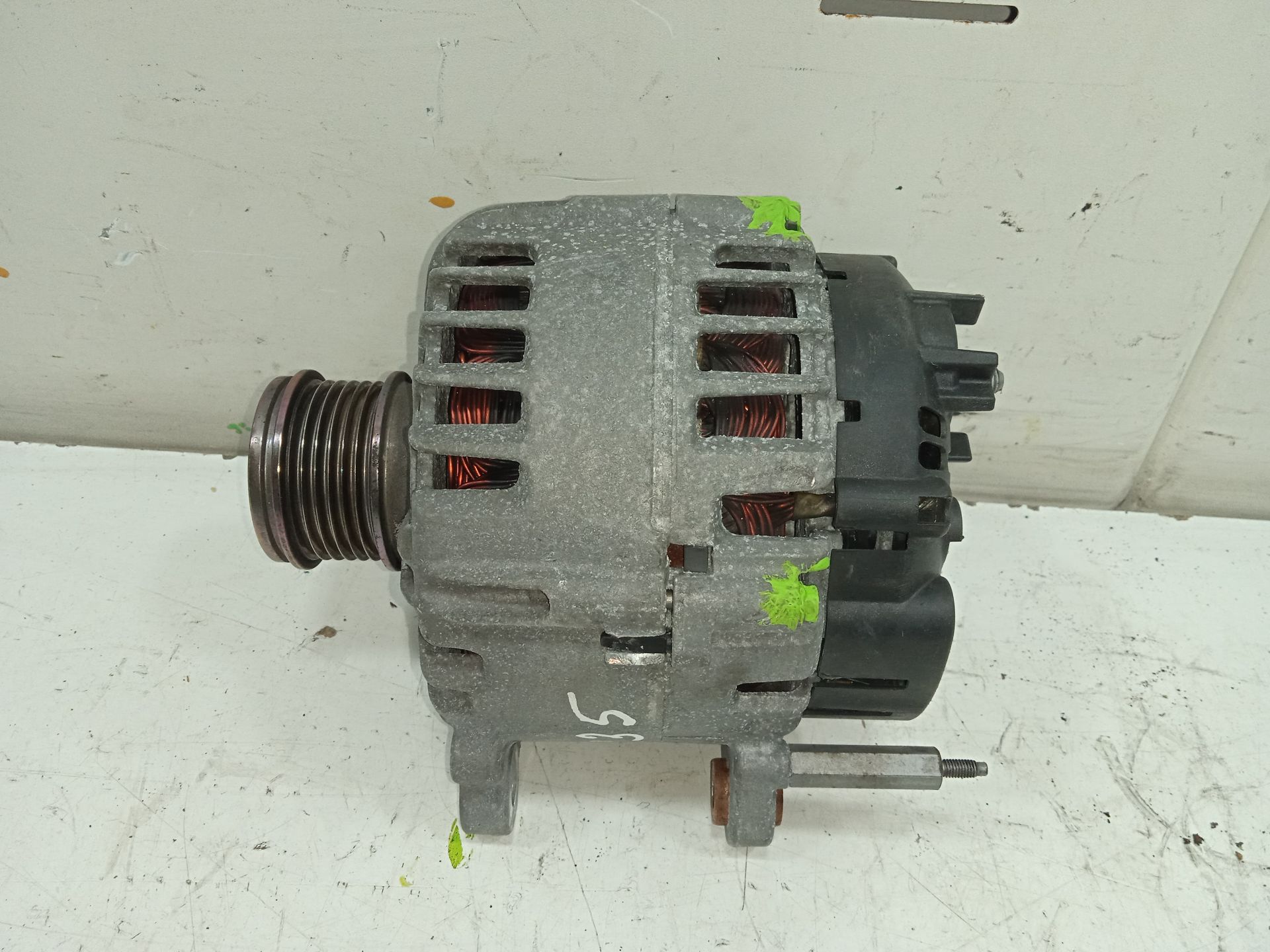 ALTERNADOR foto 2