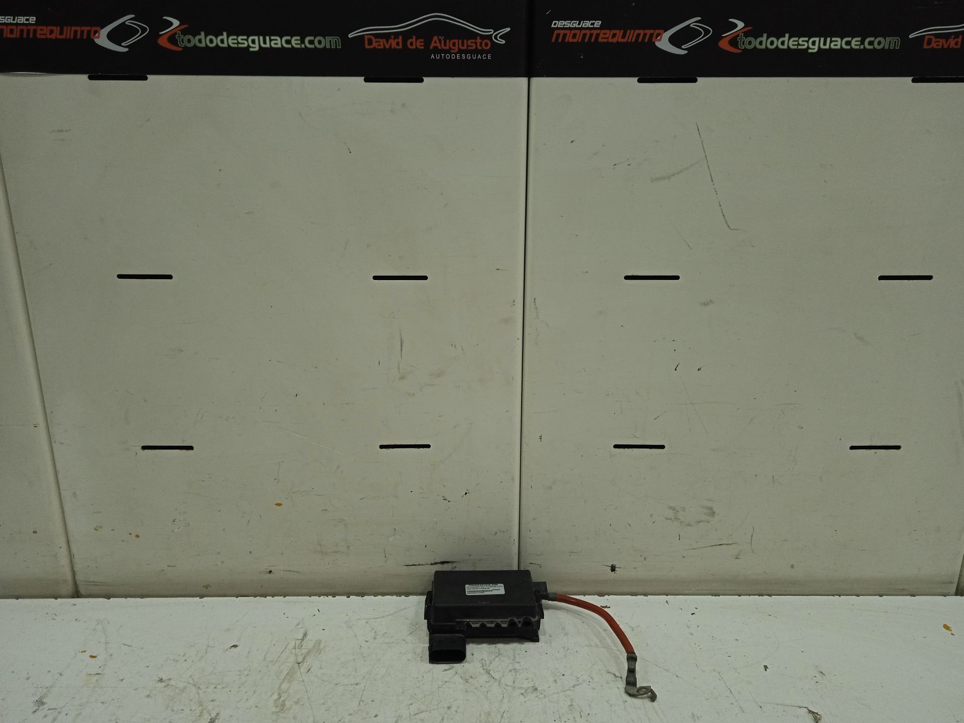 CAJA RELES / FUSIBLES VOLKSWAGEN GOLF IV BERLINA (1J1) Conceptline