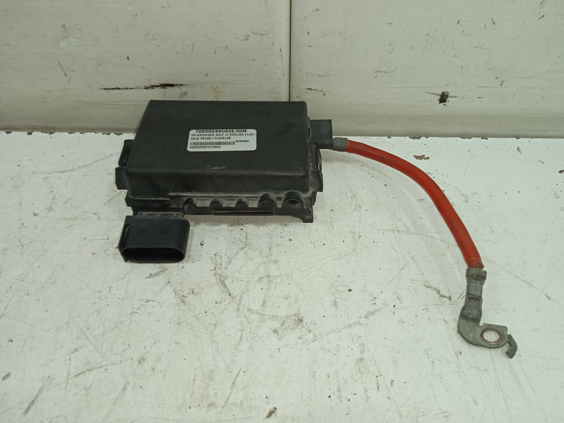 CAJA RELES / FUSIBLES VOLKSWAGEN GOLF IV BERLINA (1J1) Conceptline