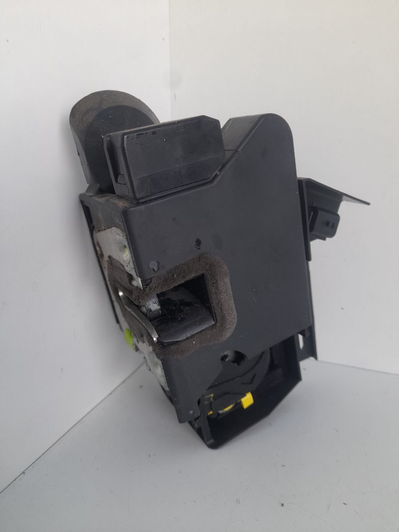 CERRADURA PUERTA DELANTERA DERECHA