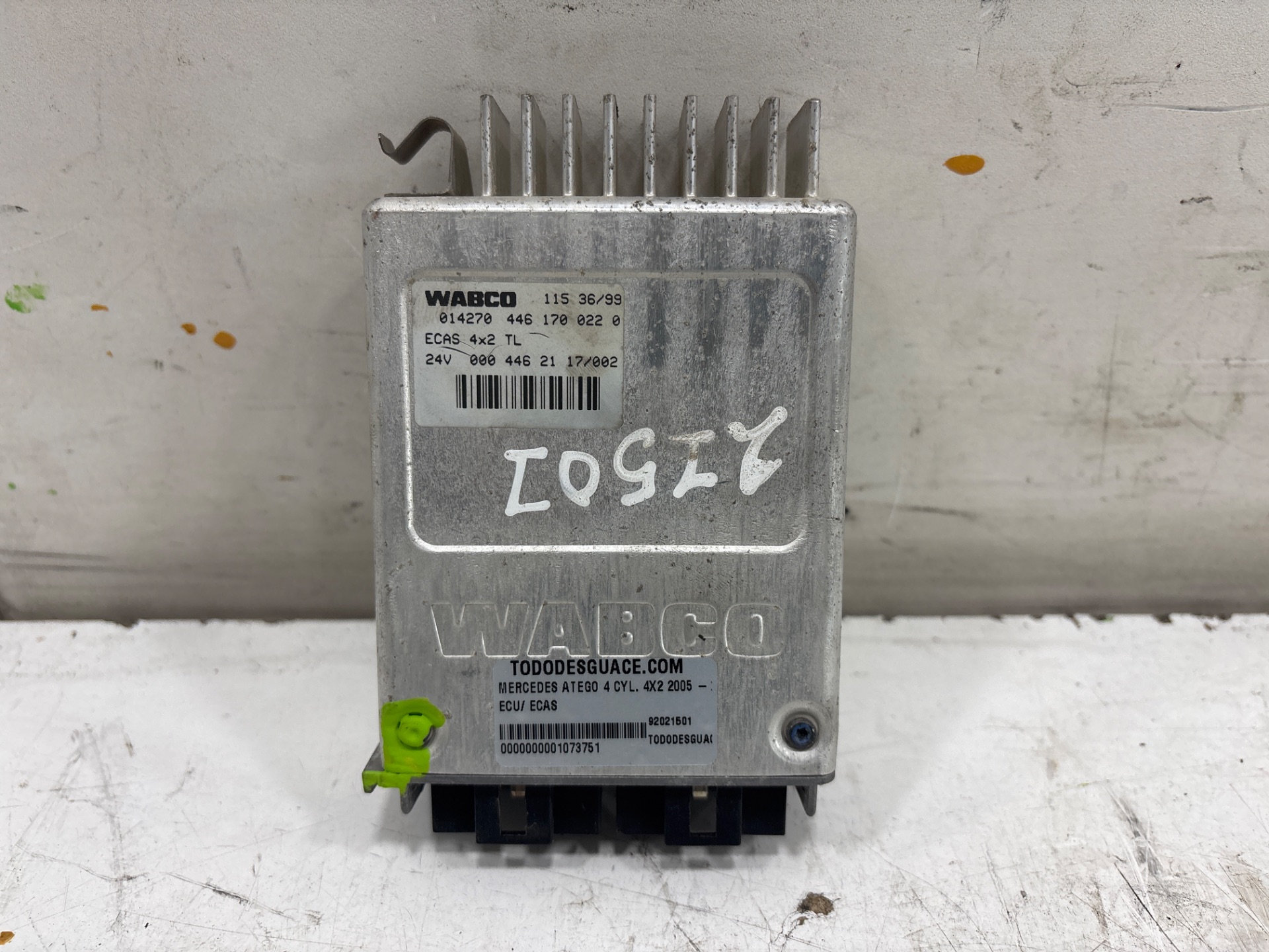 ECU/ ECAS MERCEDES ATEGO 4 CYL. 4X2 2005 -> *   |   0.04 - 0.13