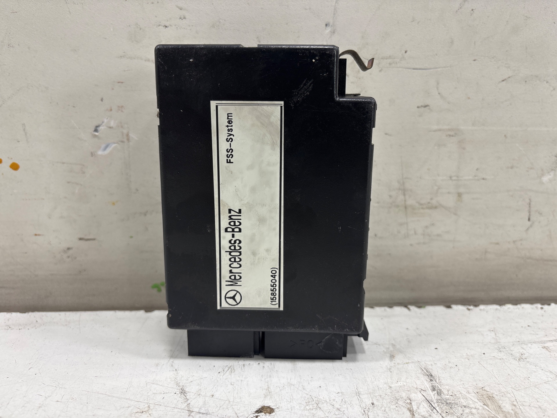 UNIDAD DE CONTROL MERCEDES-BENZ ATEGO 3-EJES 26 T /BM 950/2/4 2528  (6X2)       OM 906 LA L (Largo)