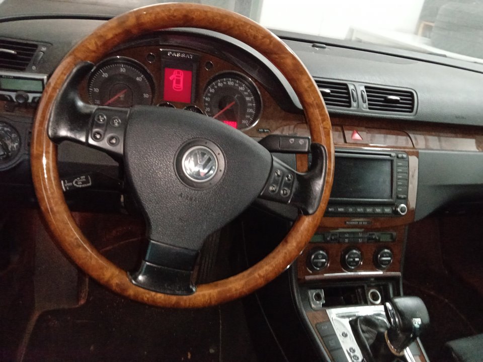 VOLKSWAGEN PASSAT BERLINA (3C2) Advance Motor 2,0 Ltr. - 103 kW TDI