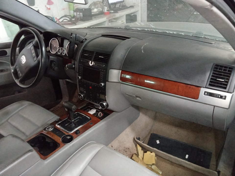VOLKSWAGEN TOUAREG (7L6) V6 TDI Motor 3,0 Ltr. - 165 kW V6 TDI DPF
