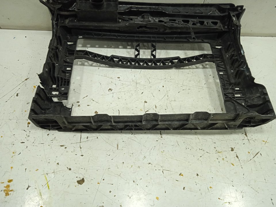SOPORTE RADIADOR VOLKSWAGEN POLO (6R1) Advance
