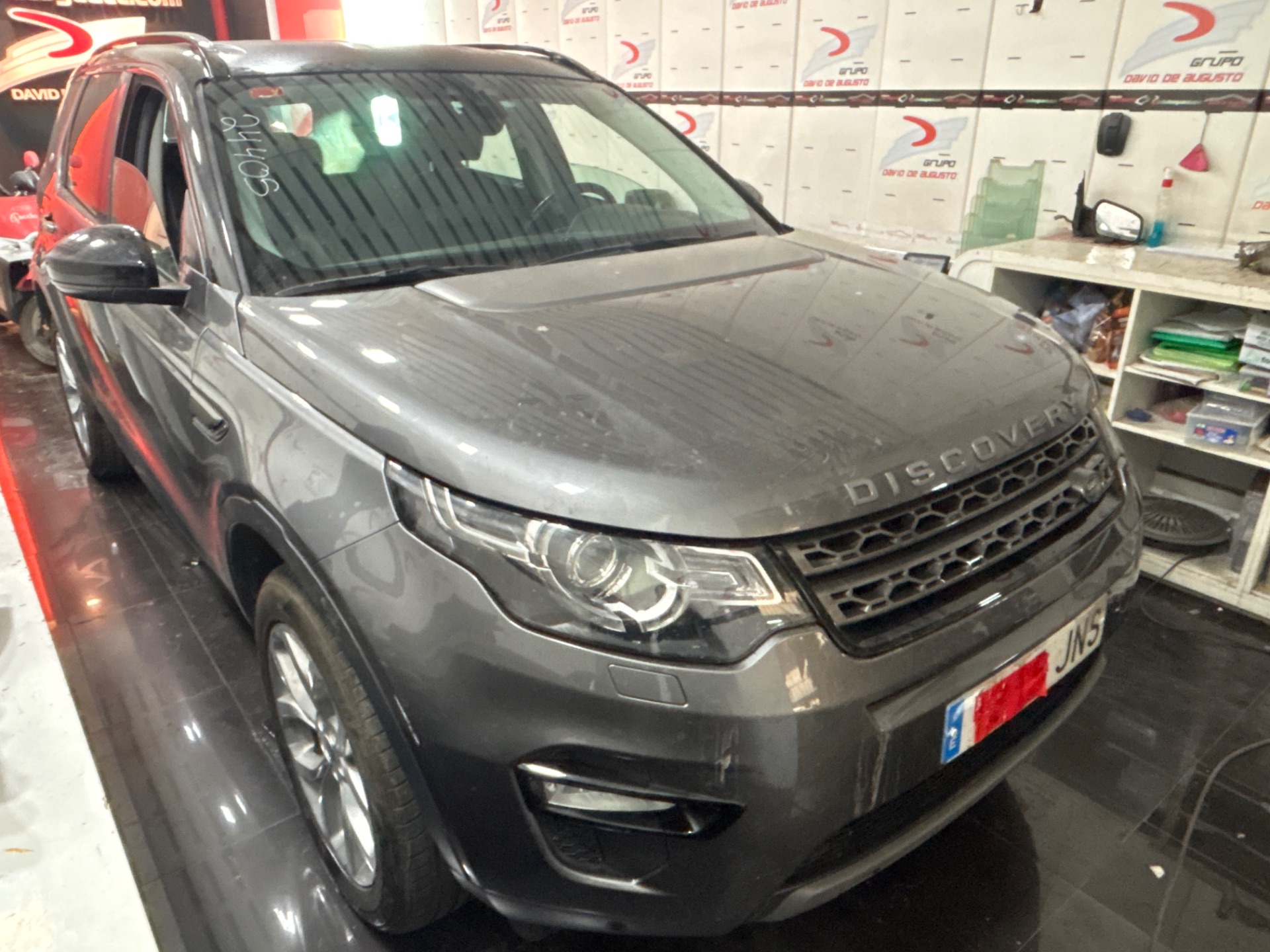 LAND ROVER DISCOVERY SPORT SE Motor 2,0 Ltr. - 132 kW Td4 CAT