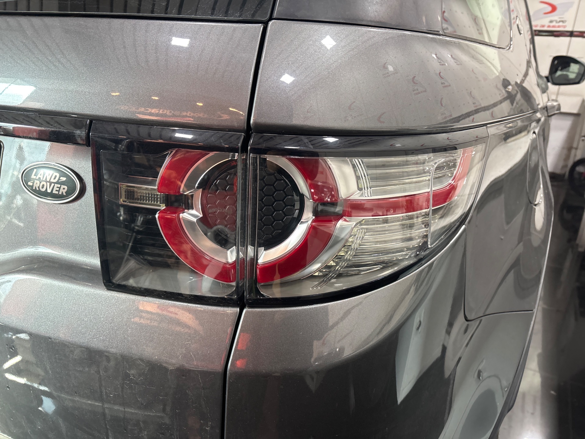 LAND ROVER DISCOVERY SPORT SE Motor 2,0 Ltr. - 132 kW Td4 CAT
