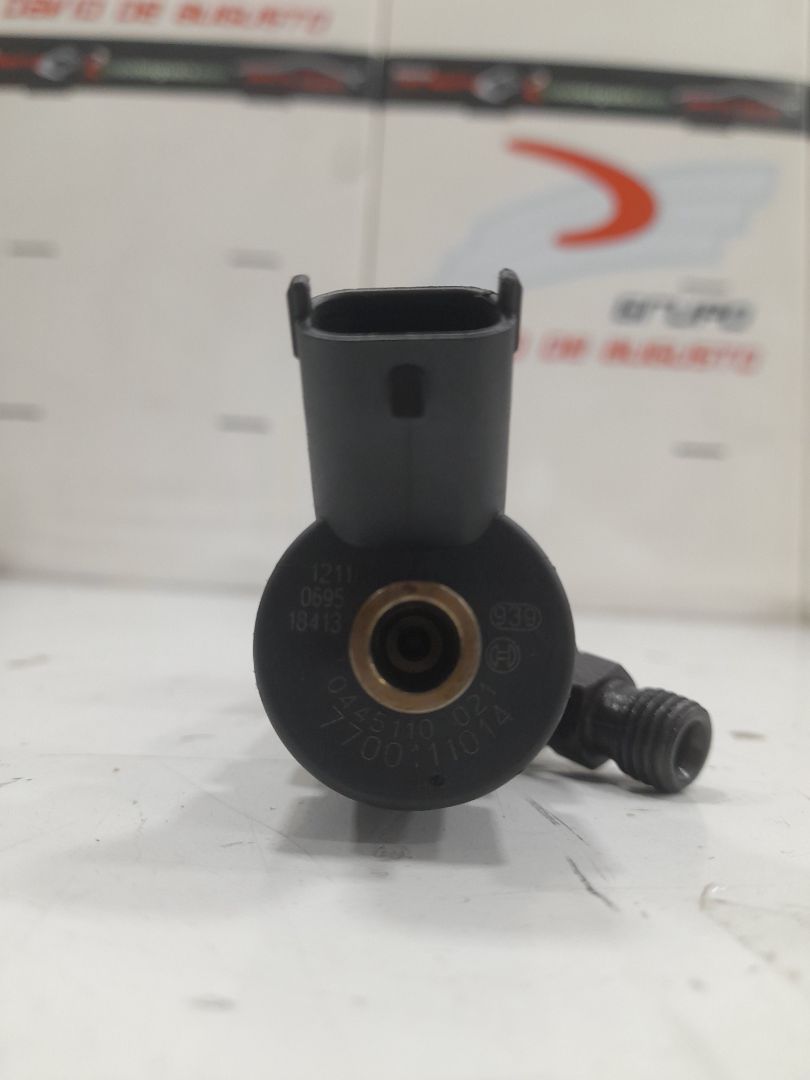 INYECTOR RENAULT TRAFIC COMBI (AB 4.01) 6 - plazas (L2H1) acristalado parcial 2,9t   Combi largo