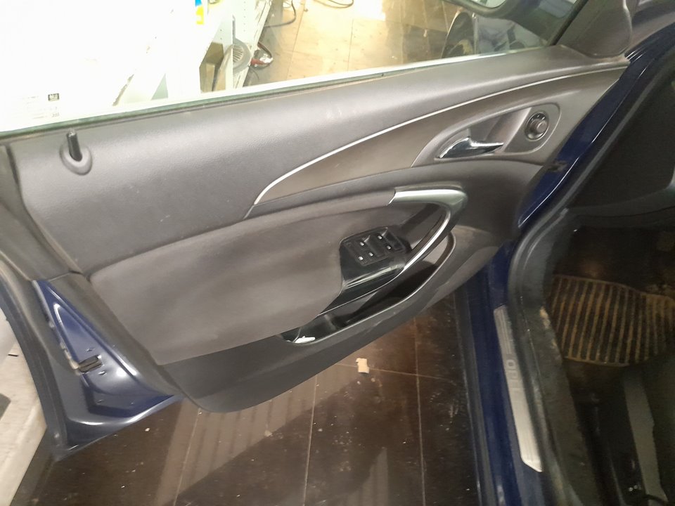 OPEL INSIGNIA BERLINA Cosmo Motor 2,0 Ltr. - 96 kW CDTI CAT