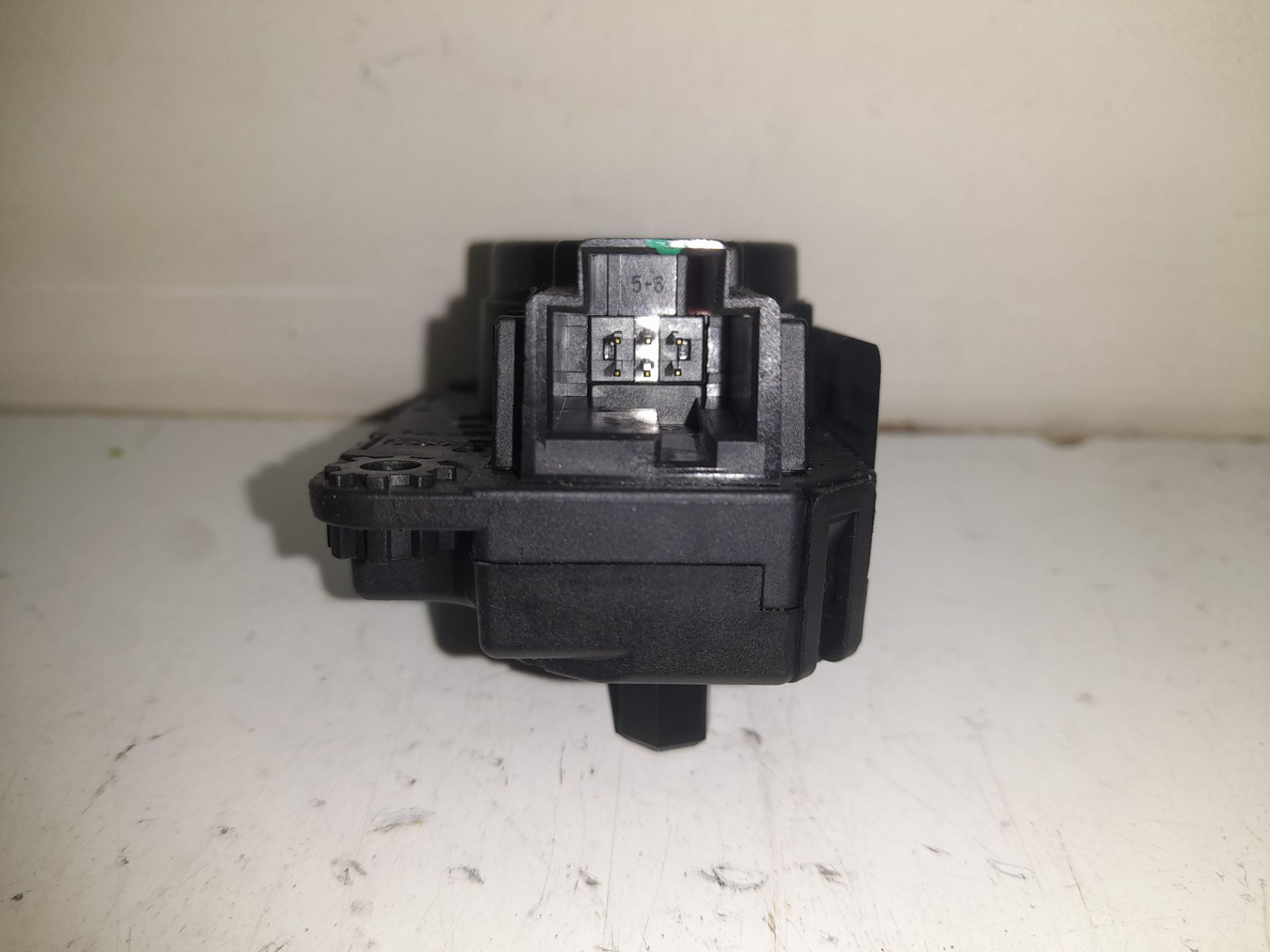 MOTOR TRAMPILLAS CLIMATIZADOR DACIA SANDERO III *