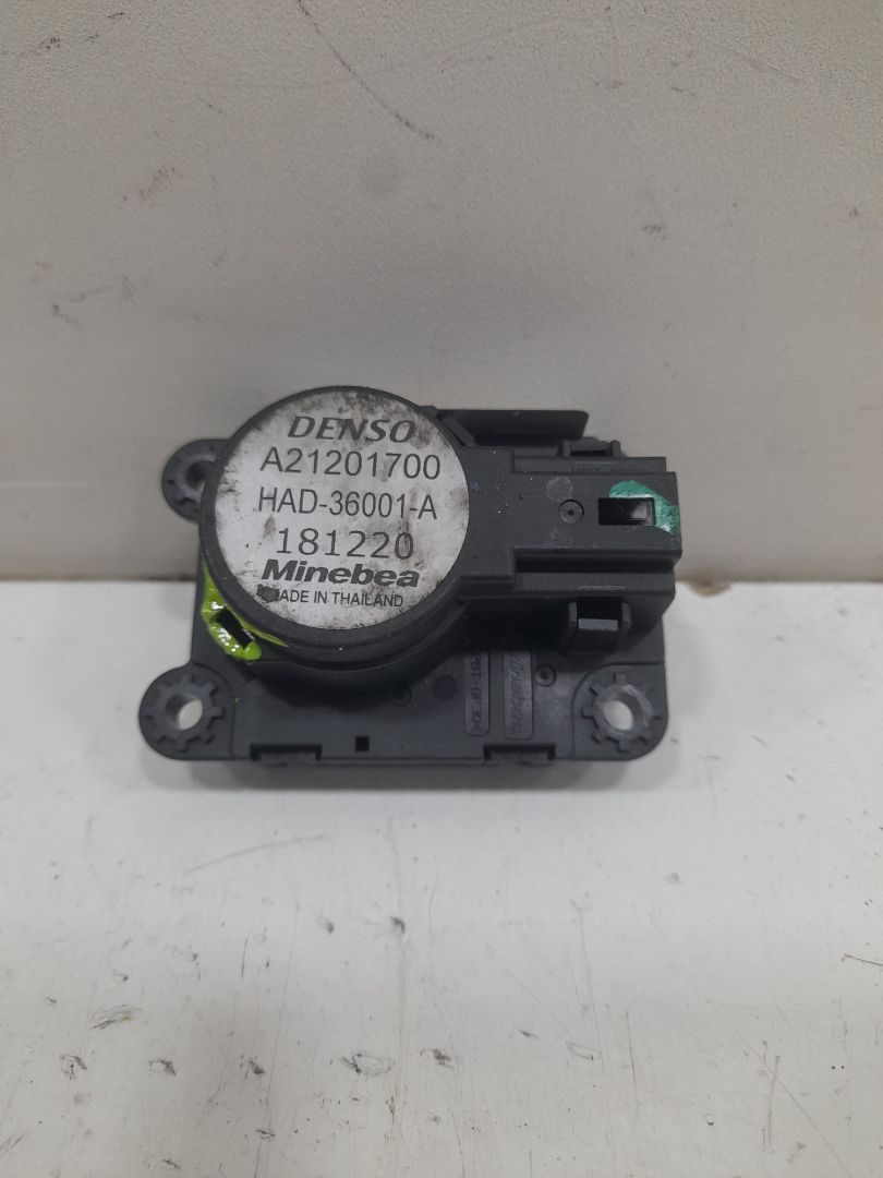 MOTOR TRAMPILLAS CLIMATIZADOR DACIA SANDERO III *