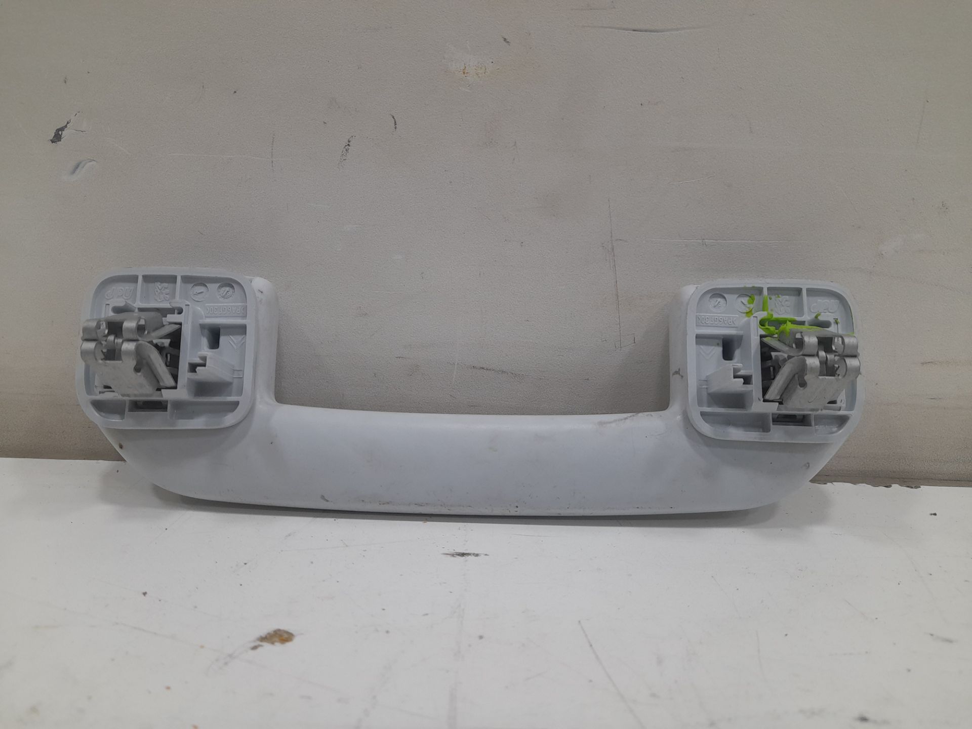 ASIDERO TECHO DELANTERO IZQUIERDO