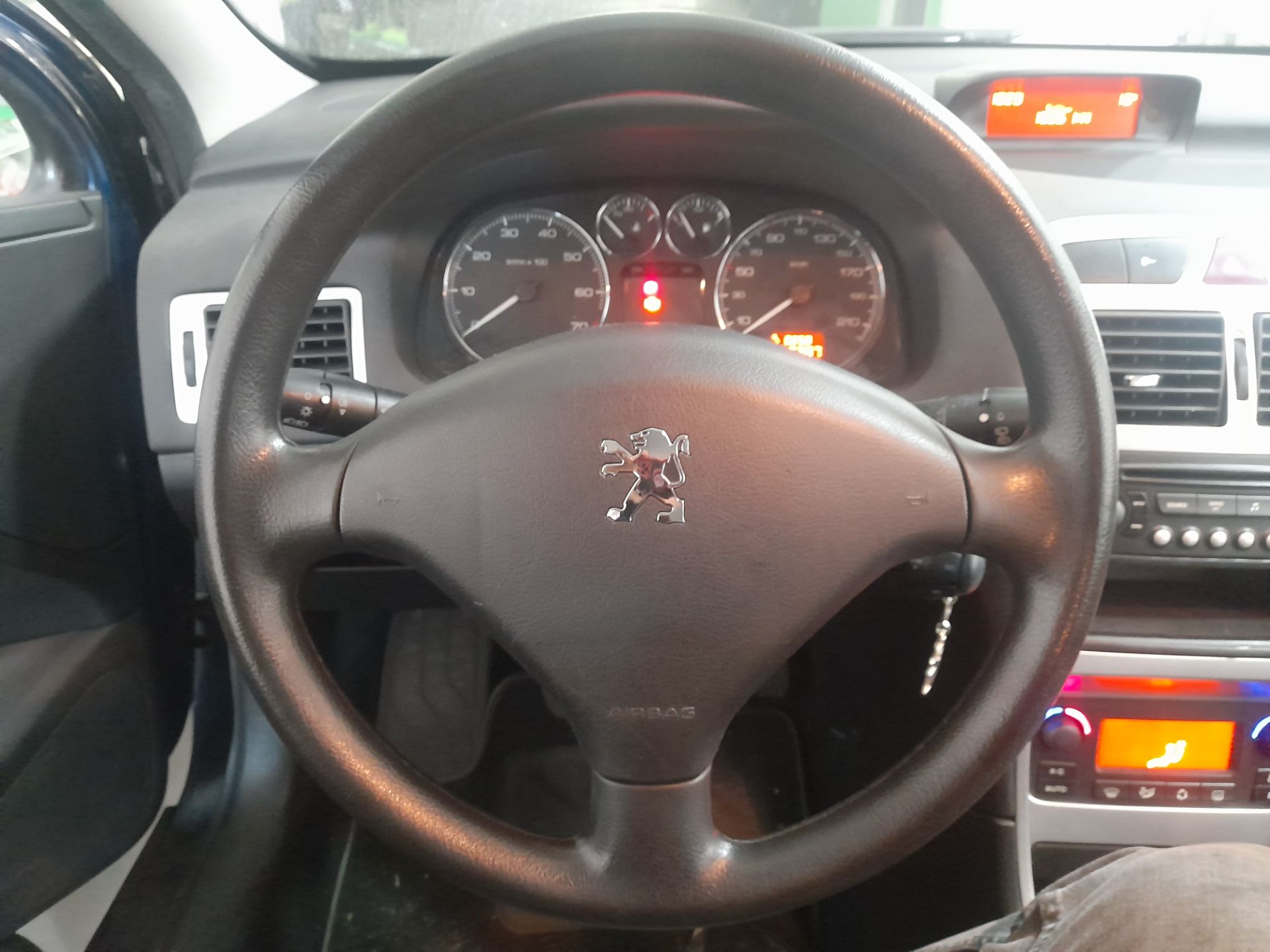 PEUGEOT 307 BERLINA (S2) XS + Motor 1,6 Ltr. - 80 kW 16V CAT