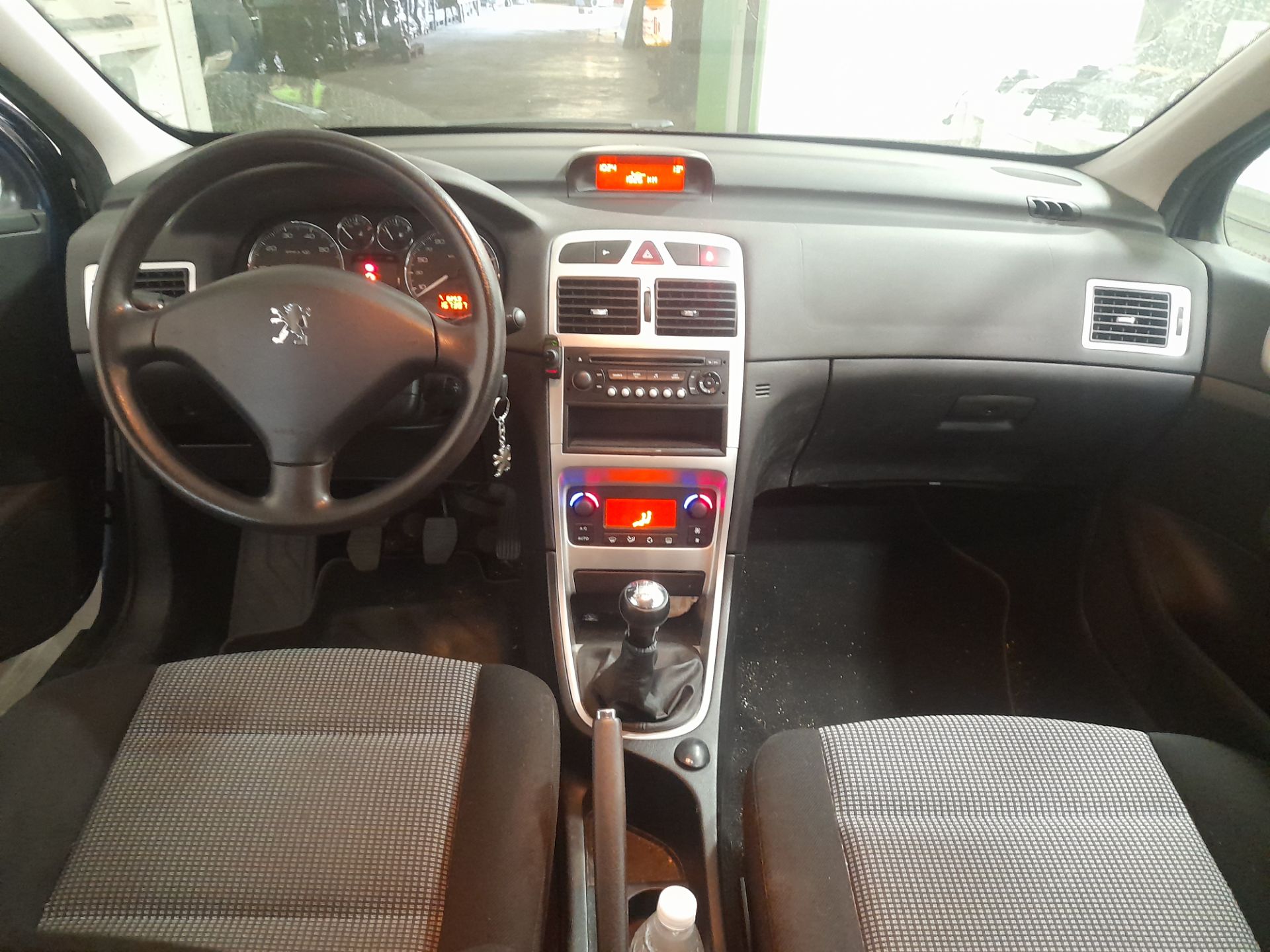 PEUGEOT 307 BERLINA (S2) XS + Motor 1,6 Ltr. - 80 kW 16V CAT